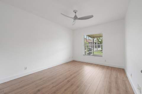 1045 Aspri Way, Riviera Beach FL - photo 20 of 35