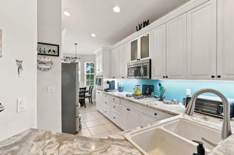 11398 SW Mountain Ash Circle, Port St. Lucie FL - photo 14 of 104