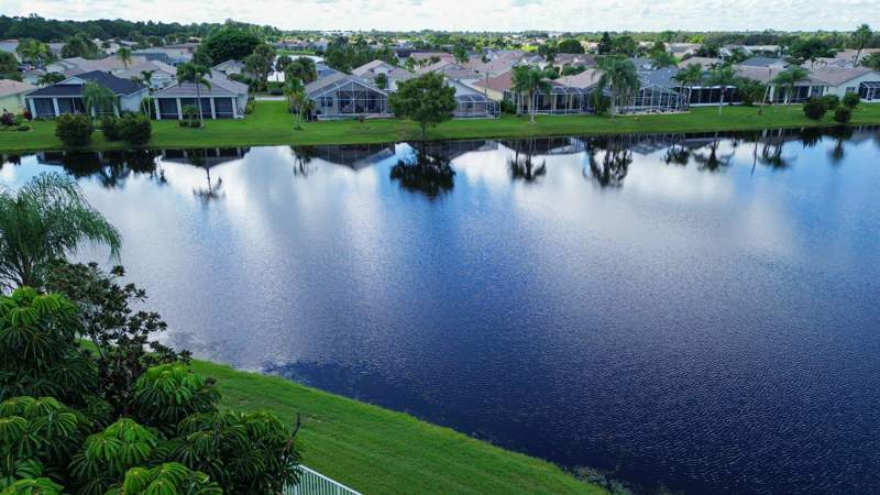 3 bedroom Single Family Residence at 625 SW Long Key Court, Lake Forest, Port St. Lucie — photo 3