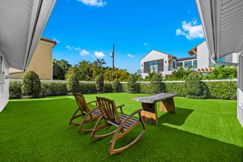 881 NE 4th Avenue, Boca Raton FL - photo 15 of 23