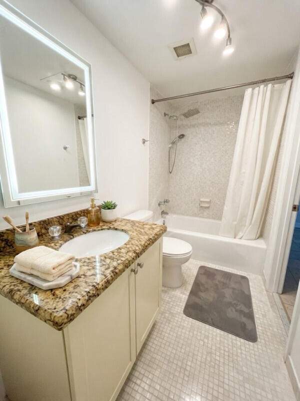 1 bedroom Condominium at 1965 S Ocean Drive #16P, The Hemispheres, Hallandale Beach — photo 2