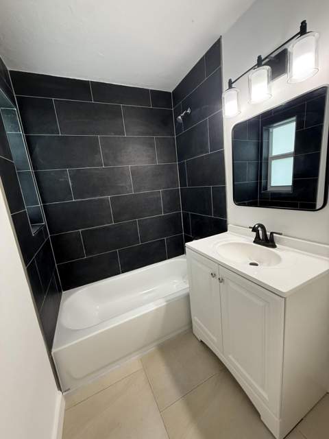 168 SE Prima Vista Boulevard, Port St. Lucie FL - photo 10 of 21