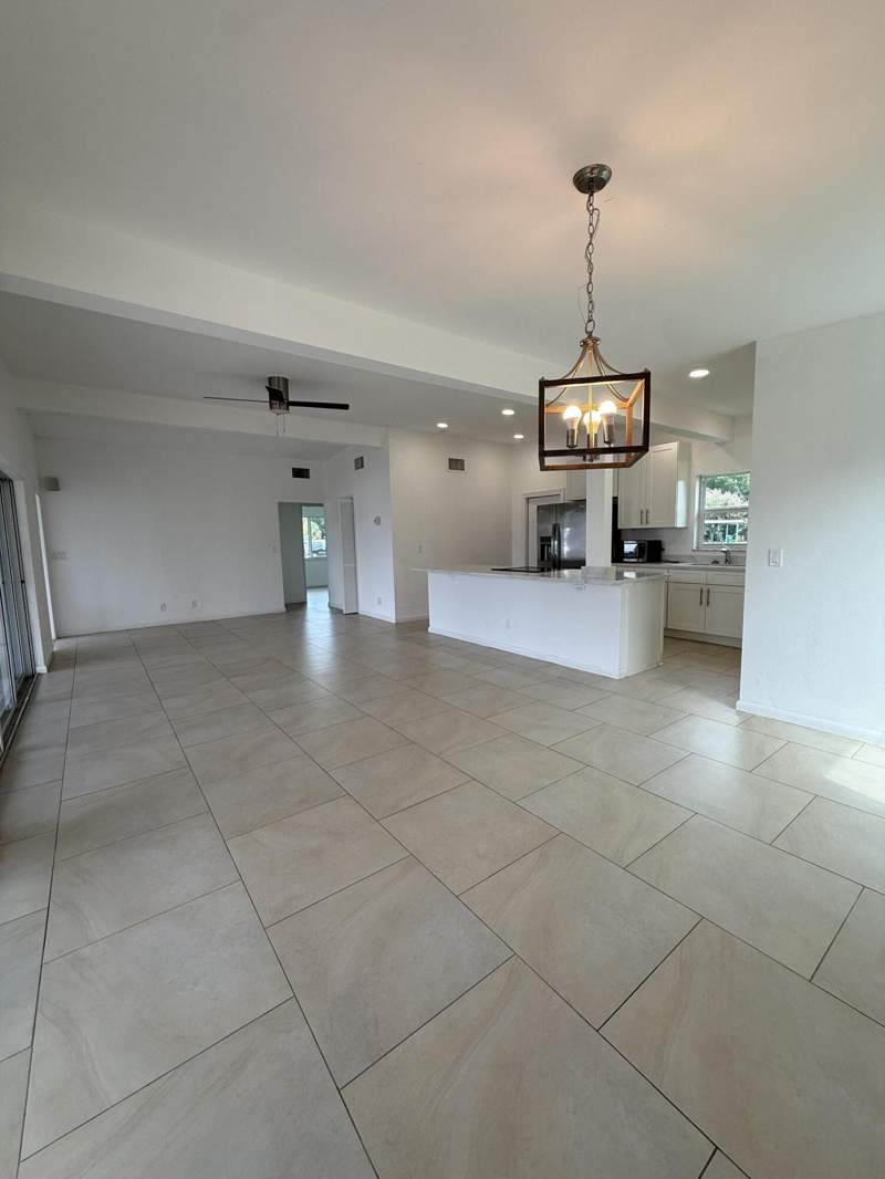 3 bedroom Single Family Residence at 168 SE Prima Vista Boulevard, River Park Unit 5, Port St. Lucie — photo 5