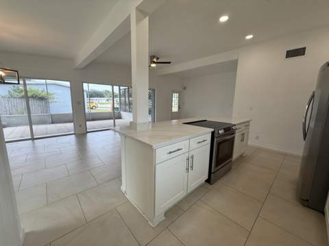 168 SE Prima Vista Boulevard, Port St. Lucie FL - photo 7 of 21