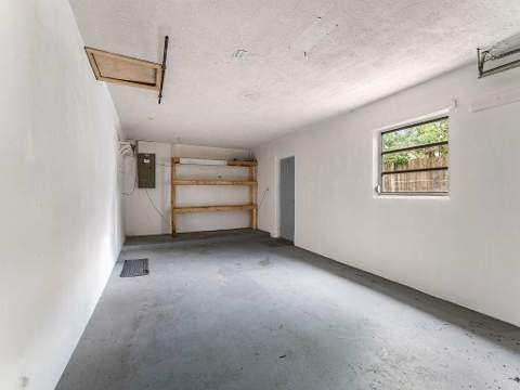 306 Riomar Drive, Port St. Lucie FL - photo 8 of 43