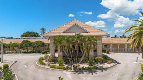 4178 Lagoon Shore Drive, Lake Worth FL - photo 23 of 31