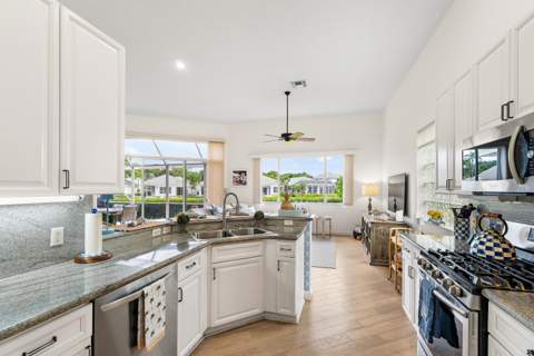 90 Monterey Pointe Drive, Palm Beach Gardens FL - photo 24 of 43