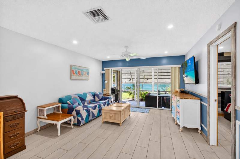 2 bedroom Villa at 812 Meadowlark Lane, Country Manors, Delray Beach — photo 2