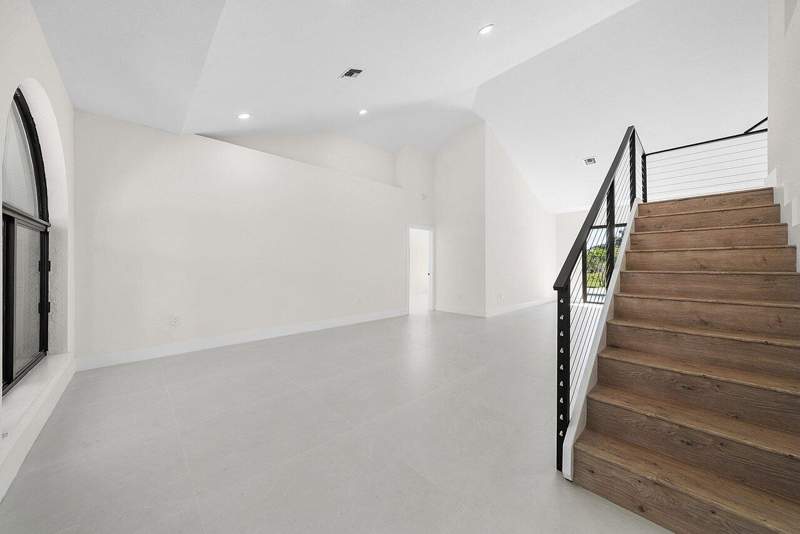 5 bedroom Single Family Residence at 7548 Fairway Trail, Hidden Valley Sec 4, Boca Raton — photo 4