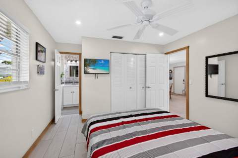 812 Meadowlark Lane, Delray Beach FL - photo 12 of 24