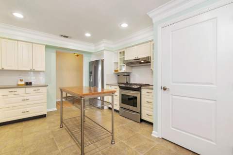 2607 Colgate Lane, Lake Worth Beach FL - photo 9 of 37