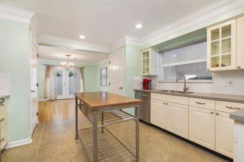 2607 Colgate Lane, Lake Worth Beach FL - photo 12 of 37