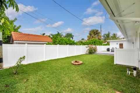 2607 Colgate Lane, Lake Worth Beach FL - photo 23 of 37