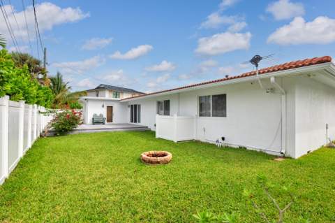 2607 Colgate Lane, Lake Worth Beach FL - photo 24 of 37