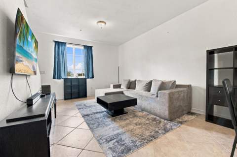 141 NW 2nd Avenue #7, Hallandale Beach FL - photo 14 of 50