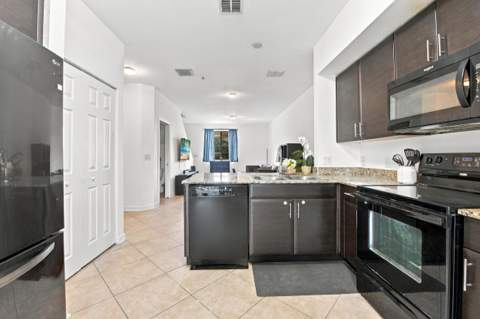 141 NW 2nd Avenue #7, Hallandale Beach FL - photo 19 of 50