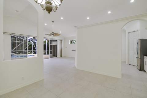 6815 SE Twin Oaks Circle, Stuart FL - photo 8 of 38