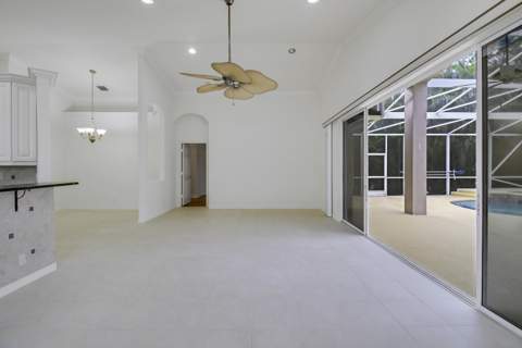 6815 SE Twin Oaks Circle, Stuart FL - photo 13 of 38