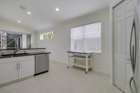 6815 SE Twin Oaks Circle, Stuart FL - photo 19 of 38