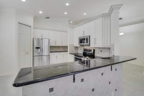6815 SE Twin Oaks Circle, Stuart FL - photo 20 of 38