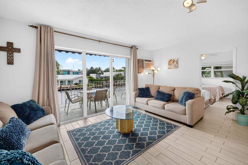 2 bedroom Stock Cooperative at 2830 NE 30th Street #19, Concord Arms Co-Op, Fort Lauderdale — photo 3