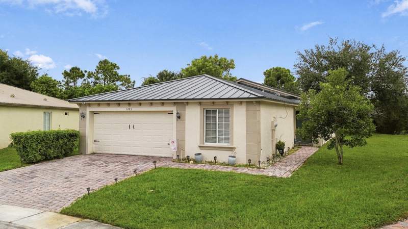 4 bedroom Single Family Residence at 1985 SW Marblehead Way, First Replat Of Portofino Isles, Port St. Lucie — photo 2
