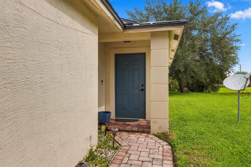 4 bedroom Single Family Residence at 1985 SW Marblehead Way, First Replat Of Portofino Isles, Port St. Lucie — photo 4
