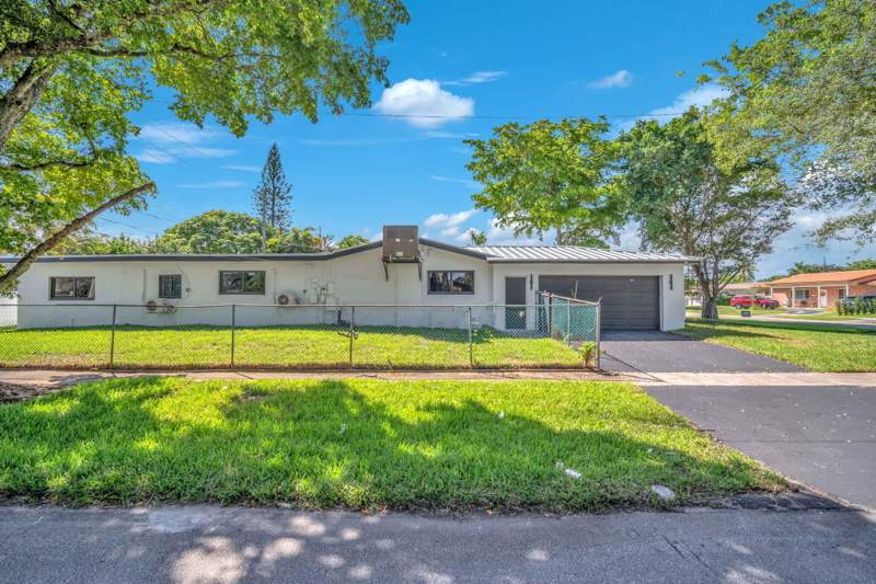 3 bedroom Single Family Residence at 5000 Adams Street, Hollywood Hills, Hollywood — photo 2