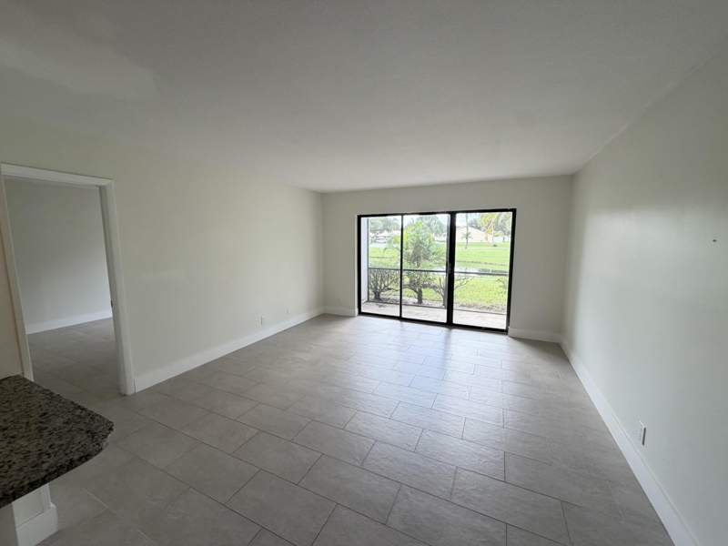 1 bedroom Condominium at 1112 Green Pine Boulevard #F1, Palm Club Village II Condo, West Palm Beach — photo 3