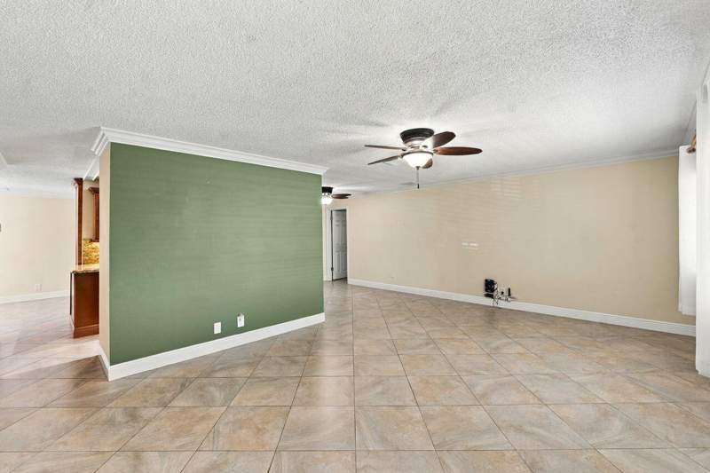 2 bedroom Single Family Residence at 1707 SW 18th Street, Palm Beach Leisureville Sec 10, Boynton Beach — photo 4