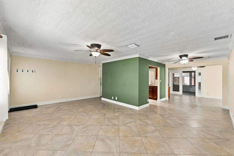 2 bedroom Single Family Residence at 1707 SW 18th Street, Palm Beach Leisureville Sec 10, Boynton Beach — photo 5