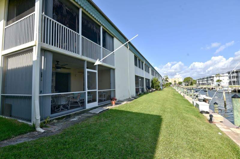 2 bedroom Condominium at 109 Wettaw Lane #101, Windsor Park North Condominiums, North Palm Beach — photo 3