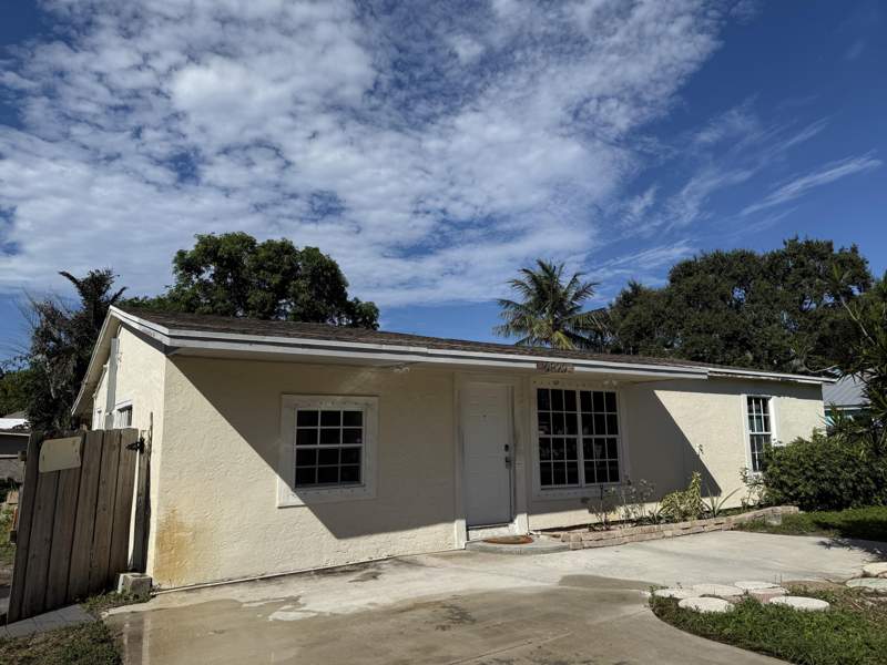 3 bedroom Single Family Residence at 2829 Shawnee Road, Meadow Park, West Palm Beach — photo 2