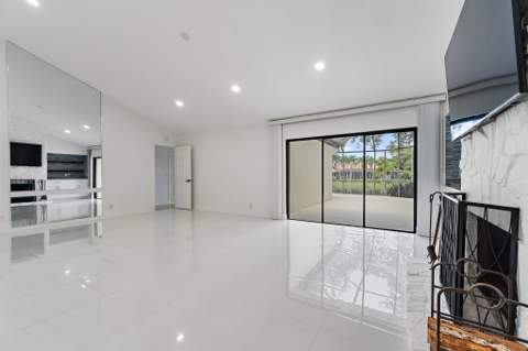 15 Tournament Boulevard, Palm Beach Gardens FL - photo 18 of 57