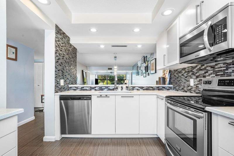 2 bedroom Condominium at 6121 Balboa Circle #103, Whitehall Condo At Camino Real, Boca Raton — photo 5