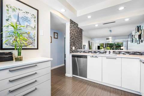 6121 Balboa Circle #103, Boca Raton FL - photo 7 of 24