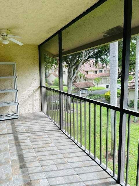 5720 Coach House Circle #E, Boca Raton FL - photo 13 of 14