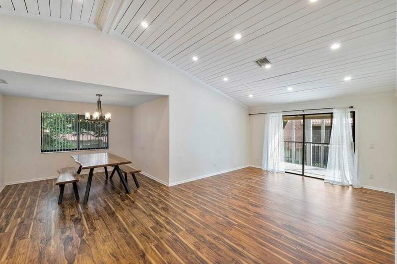 3 bedroom Townhouse at 5720 Coach House Circle #E, Coach Houses Of Town Place Condo, Boca Raton — photo 2