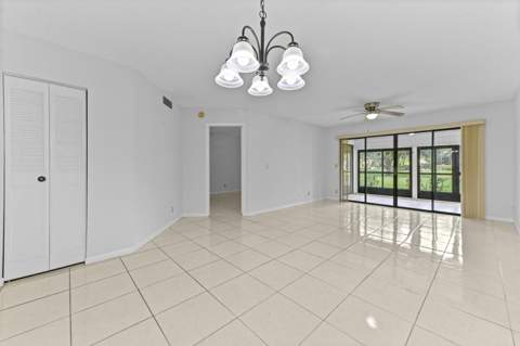 3385 Lucerne Park Drive, Greenacres FL - photo 9 of 28
