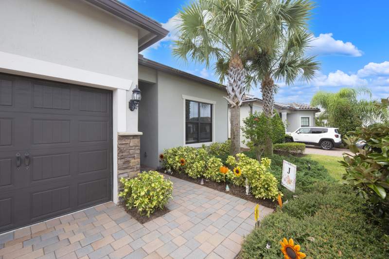 4 bedroom Single Family Residence at 652 SE Boboli Way, Veranda Gardens East Phase 4, Port St. Lucie — photo 5