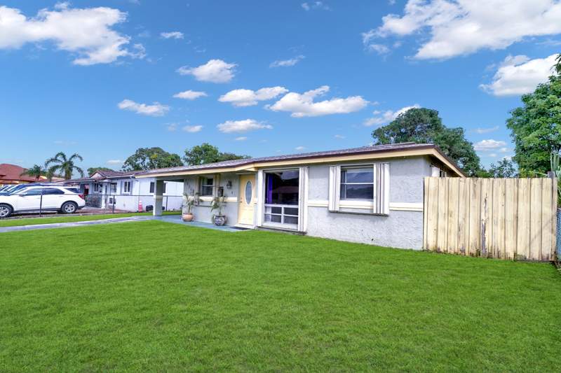 3 bedroom Single Family Residence at 1420 NW 33rd Terrace, Larkdale Unit 4, Lauderhill — photo 3