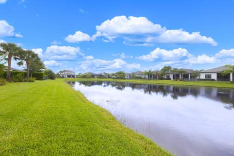 652 SE Boboli Way, Port St. Lucie FL - photo 10 of 81