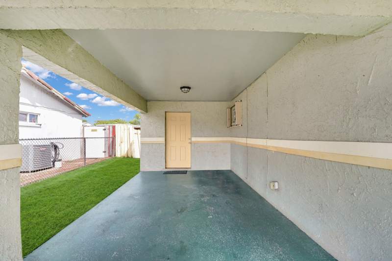 3 bedroom Single Family Residence at 1420 NW 33rd Terrace, Larkdale Unit 4, Lauderhill — photo 4