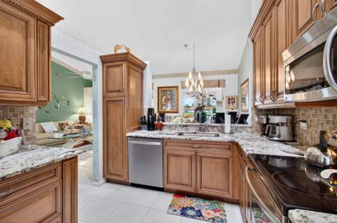 9865 Seacrest Circle #202, Boynton Beach FL - photo 22 of 50