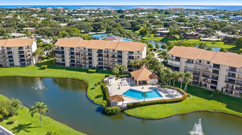2 bedroom Condominium at 601 Seafarer Circle #201, Marina At The Bluffs Condo, Jupiter — photo 2