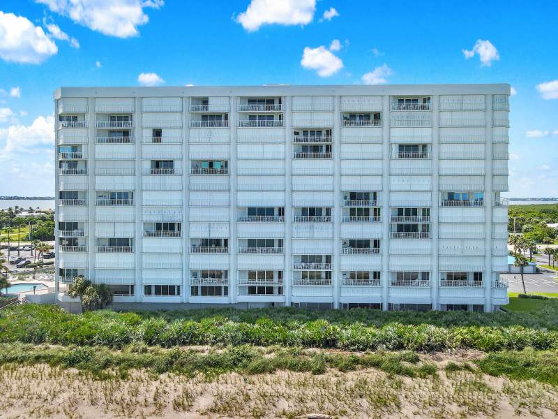 2 bedroom Condominium at 9600 S Ocean Drive #303, Empress Condominium, Jensen Beach — photo 3