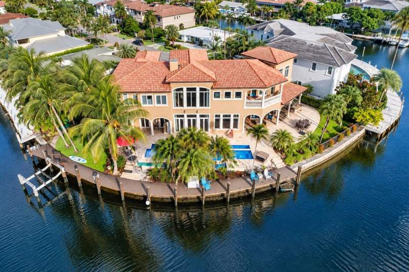 6 bedroom Single Family Residence at 2311 NE 35th Street, Lighthouse Point 6th Sec, Lighthouse Point — photo 3
