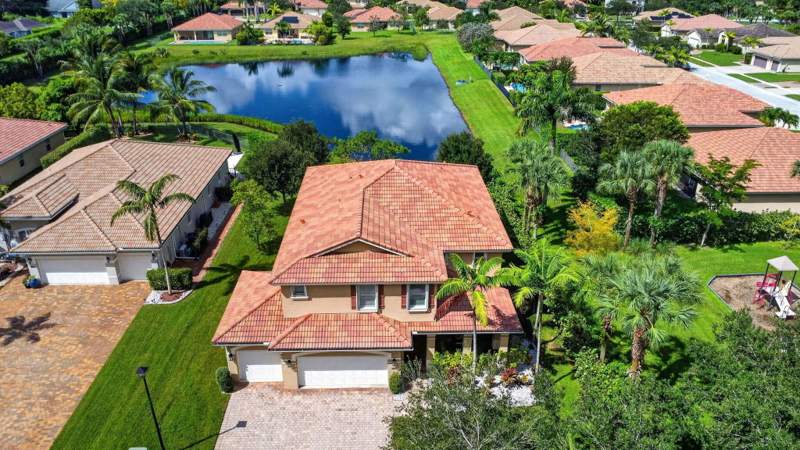 5 bedroom Single Family Residence at 9070 Winterhaven Circle, Pioneer Trail Pud, West Palm Beach — photo 5