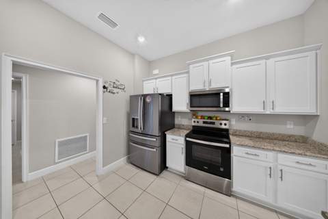 8525 Waterstone Boulevard, Fort Pierce FL - photo 9 of 46