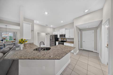 8525 Waterstone Boulevard, Fort Pierce FL - photo 6 of 46